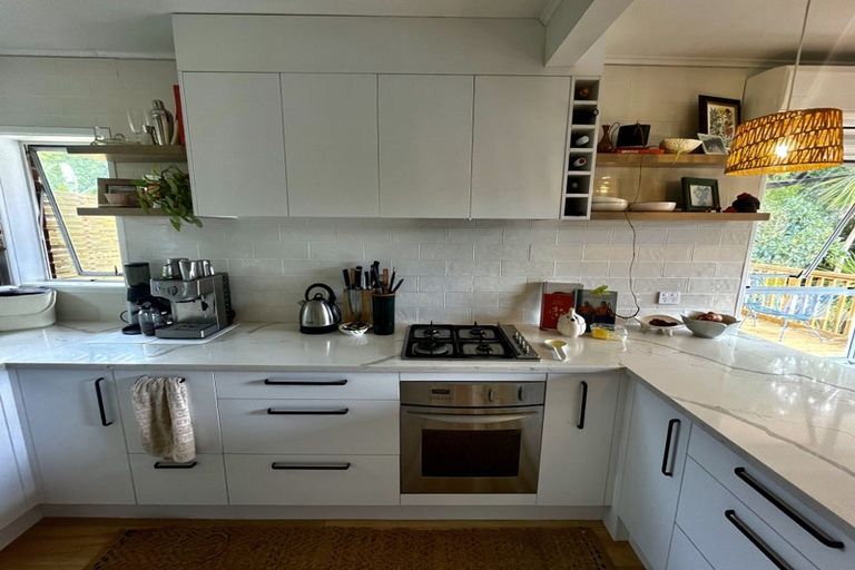 Photo of property in 2/24 Lauderdale Road, Birkdale, Auckland, 0626