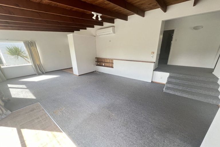 Photo of property in 94 Karepa Street, Brooklyn, Wellington, 6021