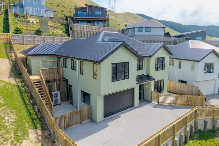 Photo of property in 5 Swinton Place, Churton Park, 6037