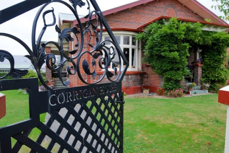 Photo of property in 1 Parsonage Road, Waimate, 7924