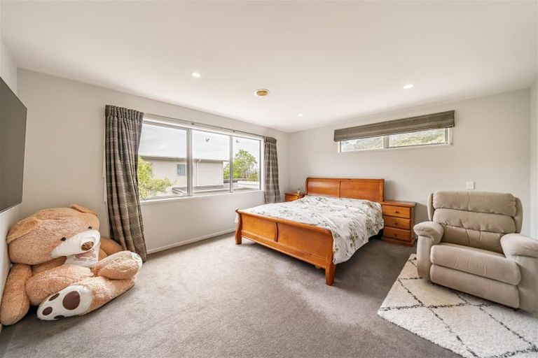 Photo of property in 7 Halewood Grove, Churton Park, Wellington, 6037