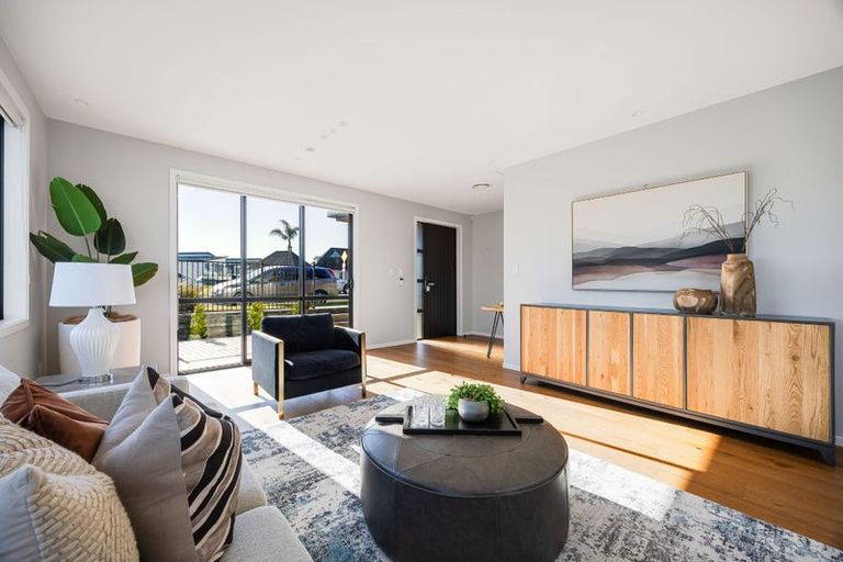 Photo of property in 2 Picnic Point Road, Hobsonville, Auckland, 0616
