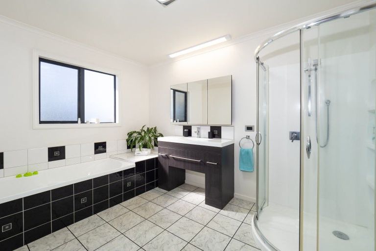 Photo of property in 2 Ludlow Drive, Huntingdon, Ashburton, 7774