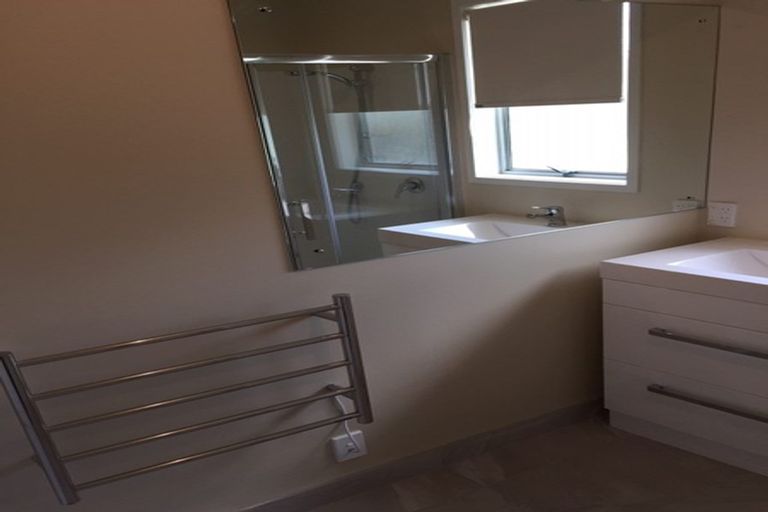 Photo of property in 34 Gladys Avenue, Glenfield, Auckland, 0629