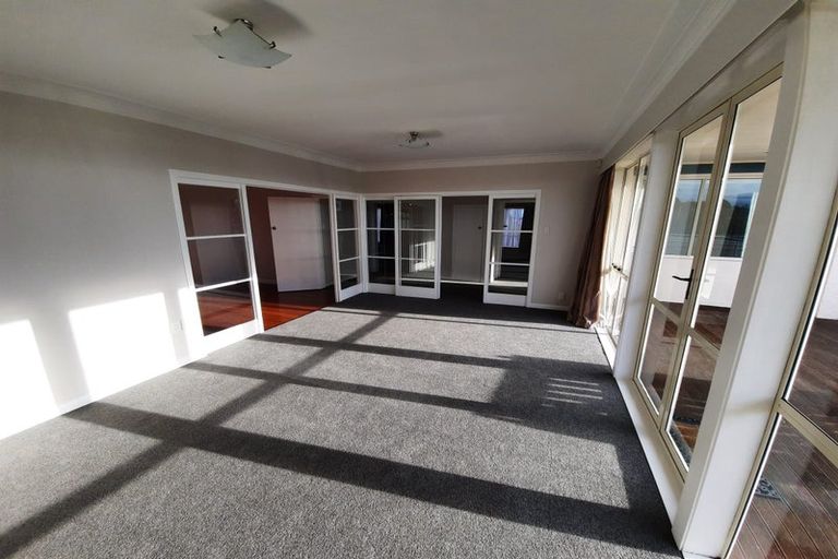Photo of property in 32 Lewis Road, Pakuranga, Auckland, 2010