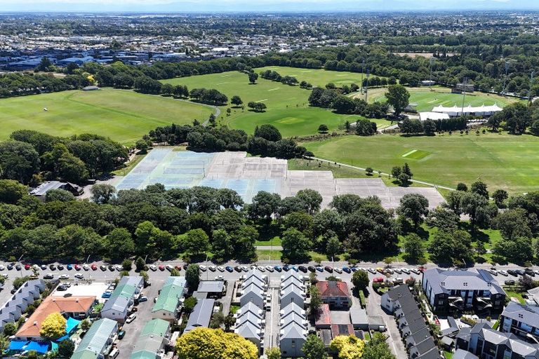Photo of property in Hagley Mews, 4/454 Hagley Avenue, Christchurch Central, Christchurch, 8011