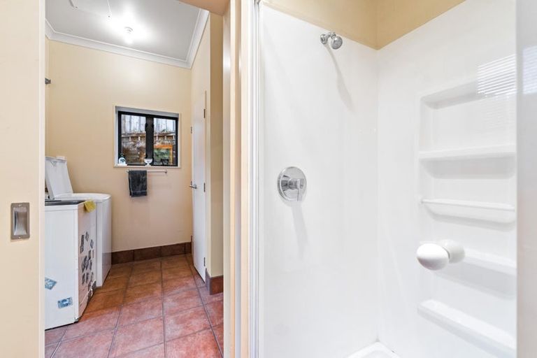 Photo of property in 4 Tellin Close, Massey, Auckland, 0614