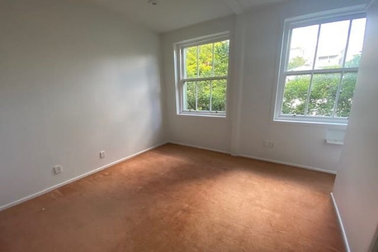 Photo of property in 1/2 King Street, Mount Cook, Wellington, 6021