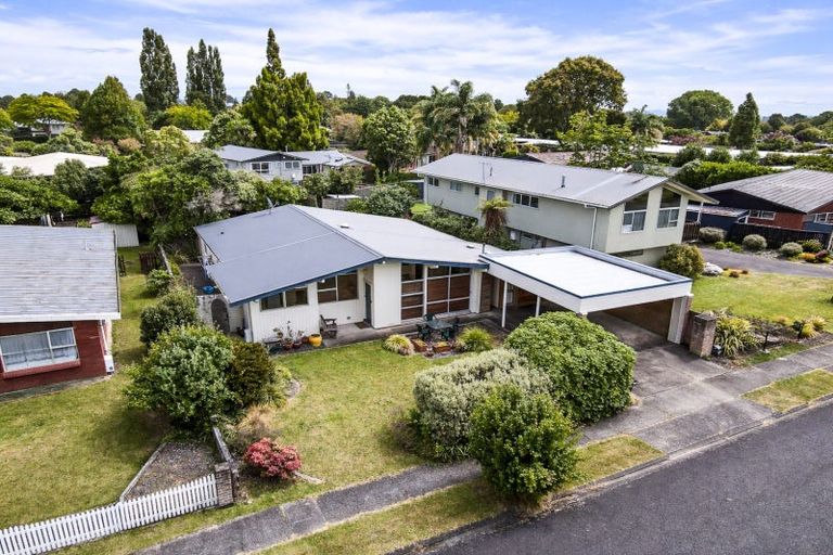 Photo of property in 15 Bernard Street, Chedworth, Hamilton, 3210