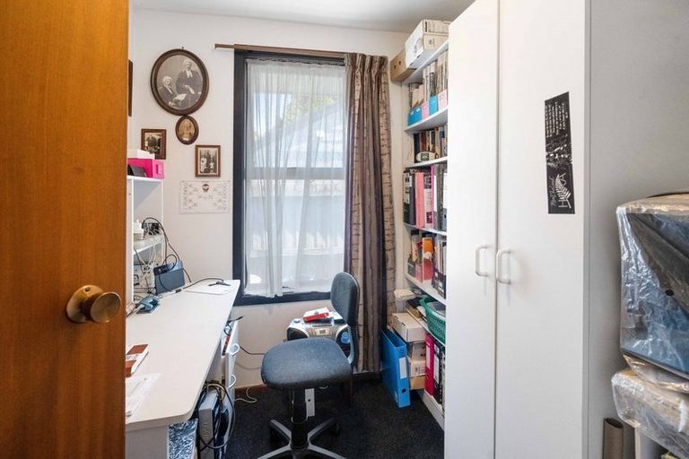 Photo of property in 15 Resolution Place, Bryndwr, Christchurch, 8053