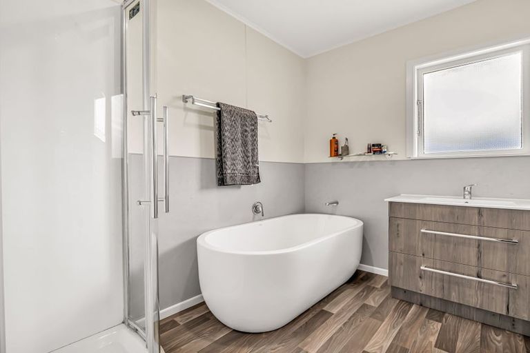 Photo of property in 5 Porikapa Road, Owhata, Rotorua, 3010