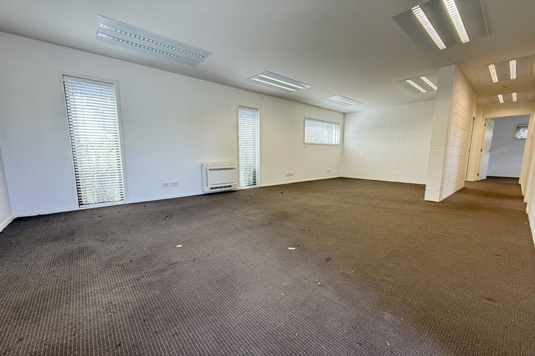 Photo of property in 99 Papanui Road, Merivale, Christchurch, 8014