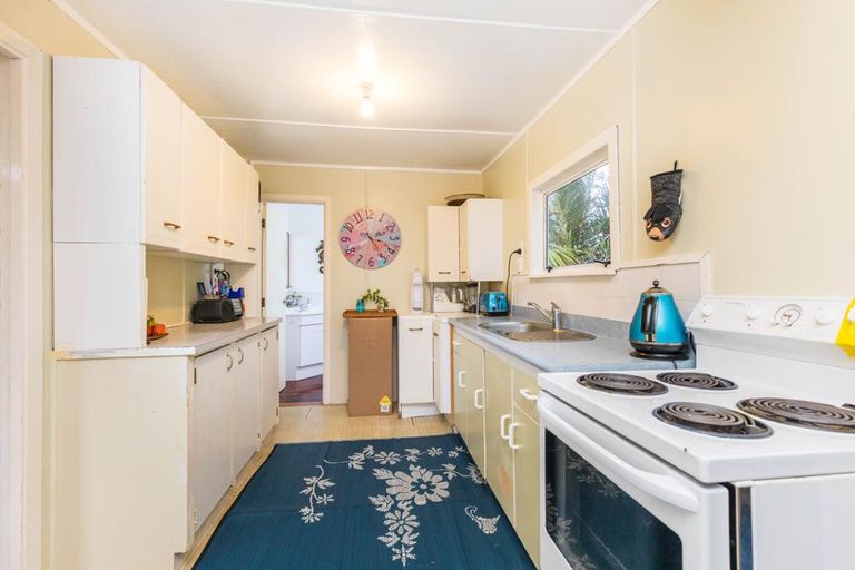 Photo of property in 338 Huia Road, Titirangi, Auckland, 0604