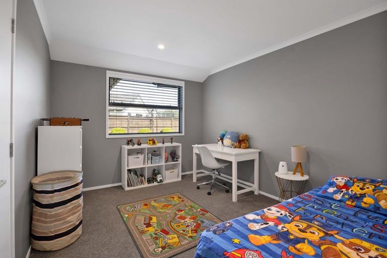 Photo of property in 52 Links Drive, Waiwhakaiho, New Plymouth, 4312