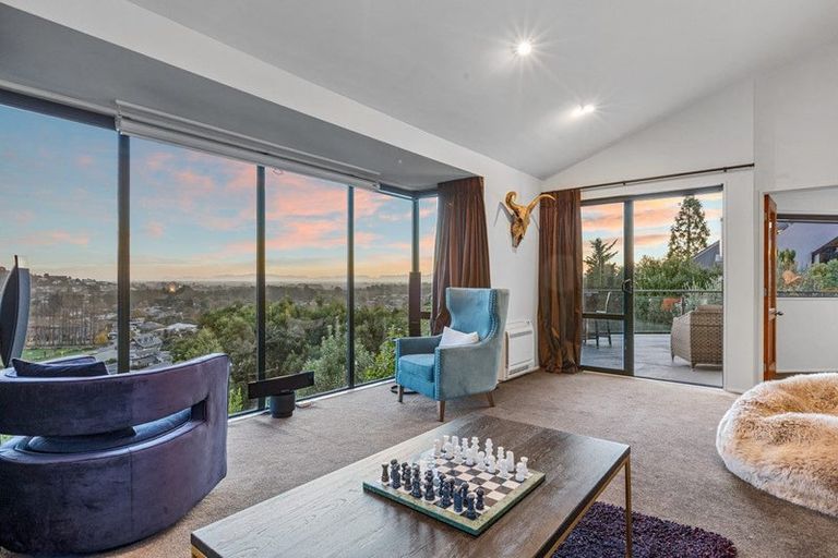 Photo of property in 24 Lucknow Place, Cashmere, Christchurch, 8022