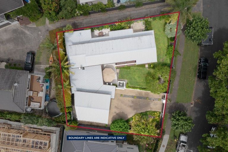 Photo of property in 6 Beresford Street, Bayswater, Auckland, 0622