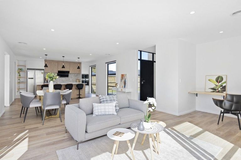 Photo of property in 28 Dynes Road, Rolleston, 7615