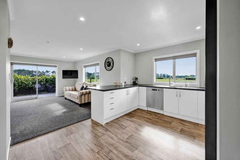 Photo of property in 7 Mercade Close, Stratford, 4332