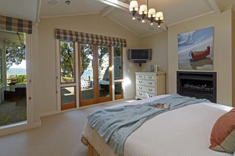 Photo of property in Blackhorse Cottage, 14 Iwa Street, Mapua, 7005