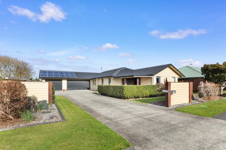 Photo of property in 76 Stirling Drive, Morrinsville, 3300