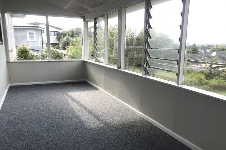 Photo of property in 2 Currey Crescent, Milford, Auckland, 0620