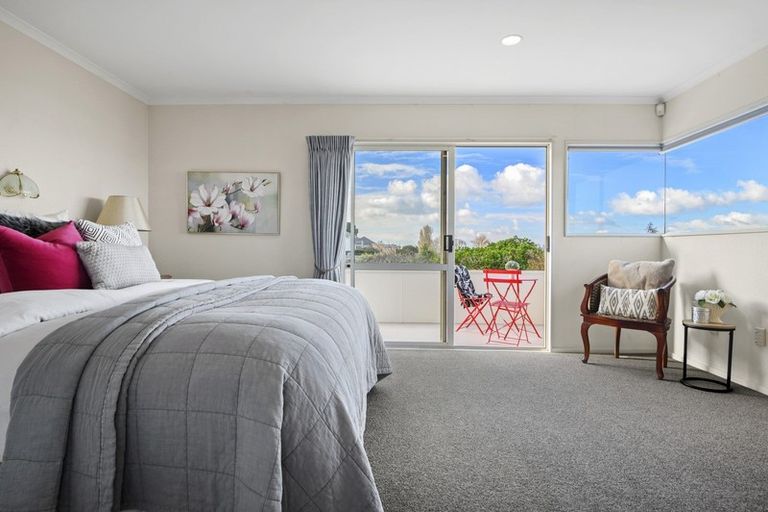 Photo of property in 1/33 Mellons Bay Road, Mellons Bay, Auckland, 2014