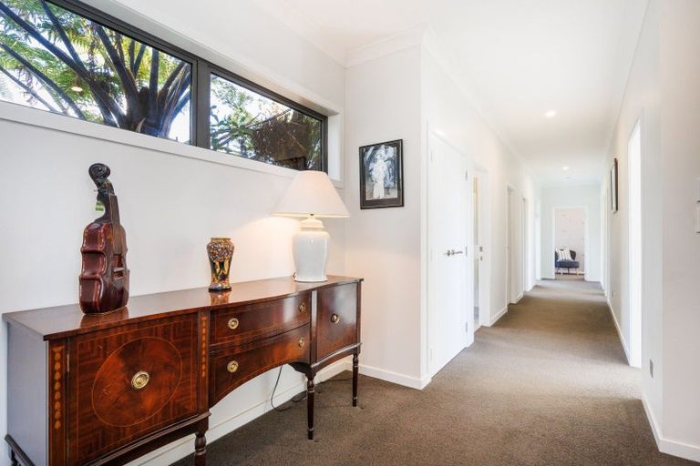 Photo of property in 12 Fleetwood Lane, Turitea, Palmerston North, 4472