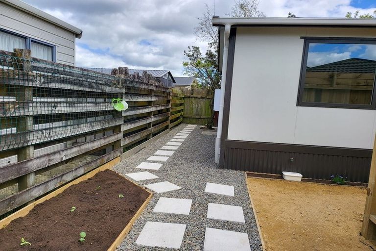 Photo of property in 67 Rhodes Drive, Kelvin Grove, Palmerston North, 4414