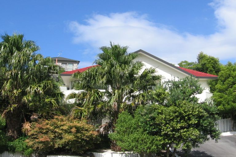 Photo of property in 12 Bayside Drive, Browns Bay, Auckland, 0630