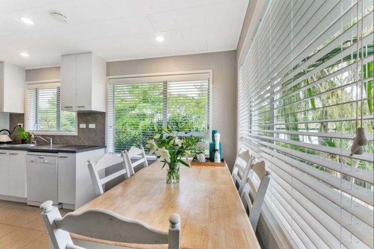 Photo of property in 1/15 Sherie Place, Howick, Auckland, 2014