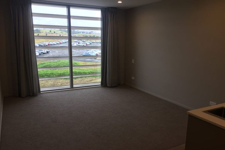 Photo of property in 302/7 Kaipiho Lane, Albany, Auckland, 0632