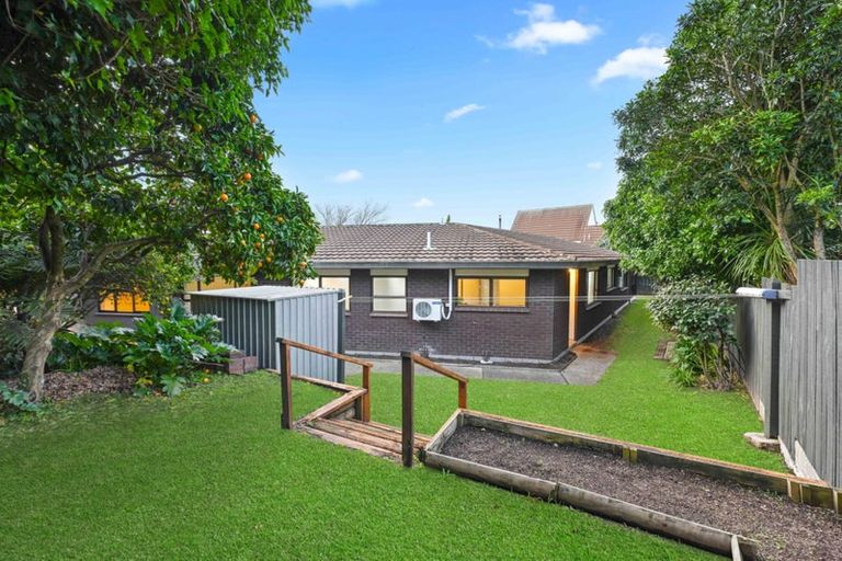 Photo of property in 24 Burn-murdoch Street, St Andrews, Hamilton, 3200