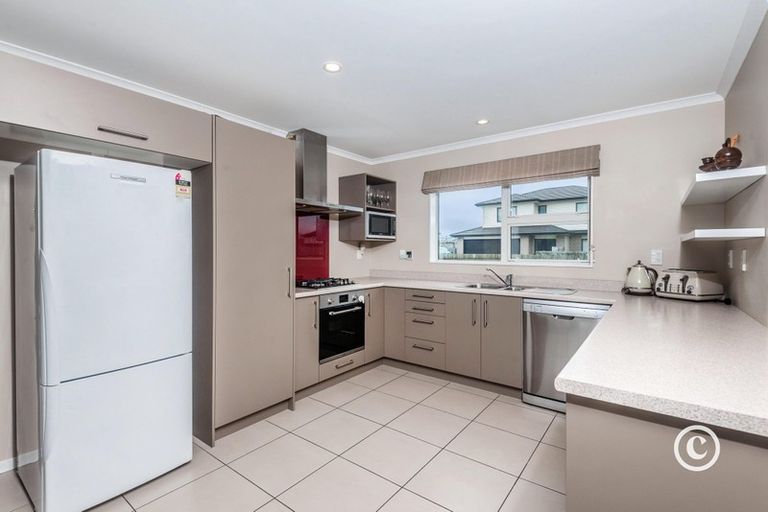 Photo of property in 224 Mark Avenue, Grenada Village, Wellington, 6037