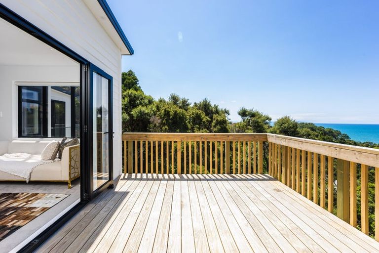 Photo of property in 254a Whangaparaoa Road, Red Beach, 0932