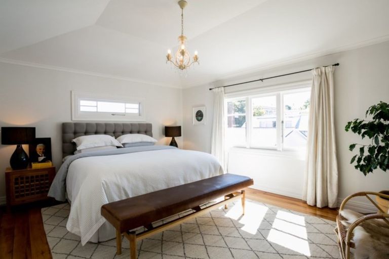 Photo of property in 11 Colenso Avenue, Hospital Hill, Napier, 4110