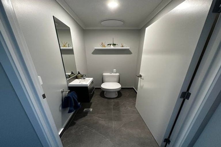 Photo of property in 21 Seafarer Crescent, Stanmore Bay, Whangaparaoa, 0932