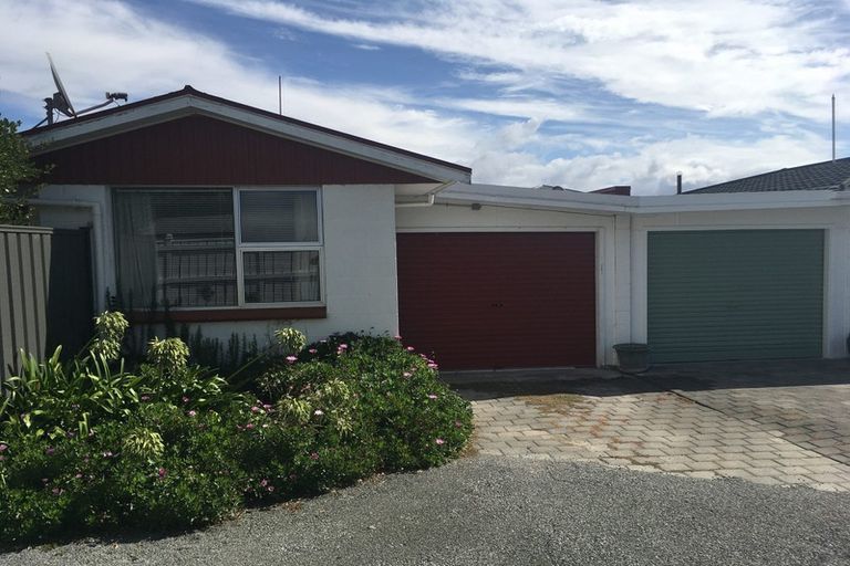 Photo of property in 2/34 Te Aute Road, Havelock North, 4130