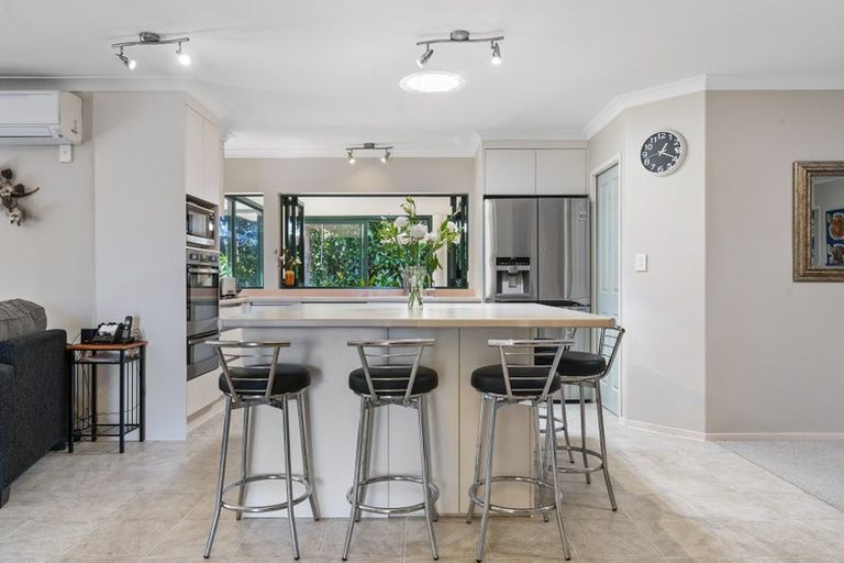 Photo of property in 18 Honeysuckle Lane, Ohauiti, Tauranga, 3112