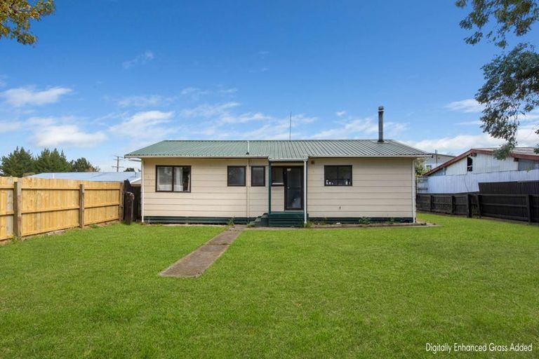 Photo of property in 19 Vera Street, Marton, 4710