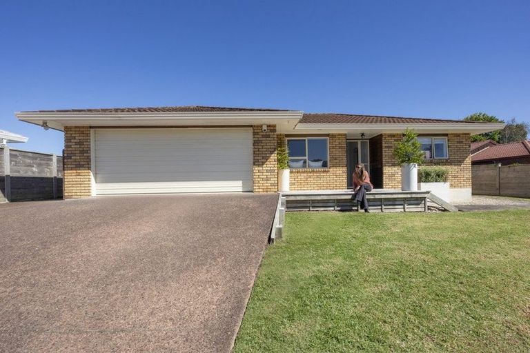 Photo of property in 19 Merlot Heights, Huapai, Kumeu, 0810