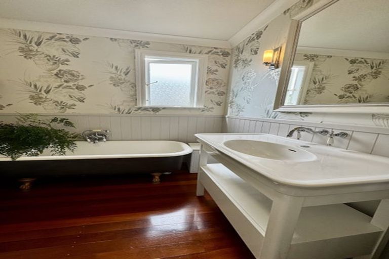 Photo of property in 48 Lavaud Street, Berhampore, Wellington, 6023