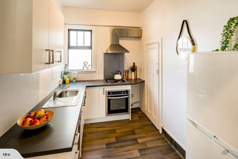 Photo of property in 6/24 Elizabeth Street, Mount Victoria, Wellington, 6011