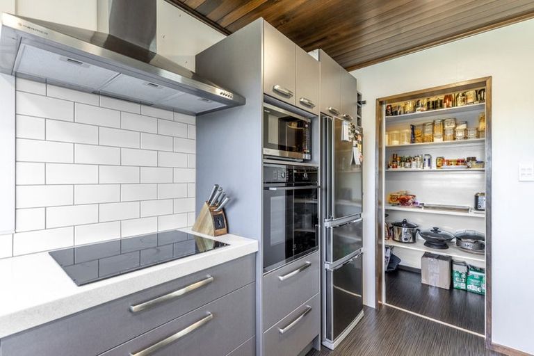 Photo of property in 720 Queens Drive, Waikiwi, Invercargill, 9810