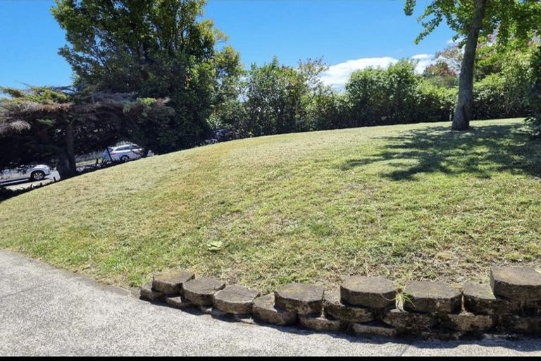 Photo of property in 143 Edmonton Road, Te Atatu South, Auckland, 0610