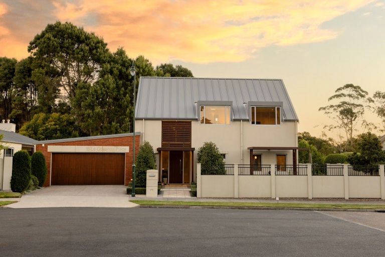 Photo of property in 16 Le Quesnoy Place, Cambridge, 3434