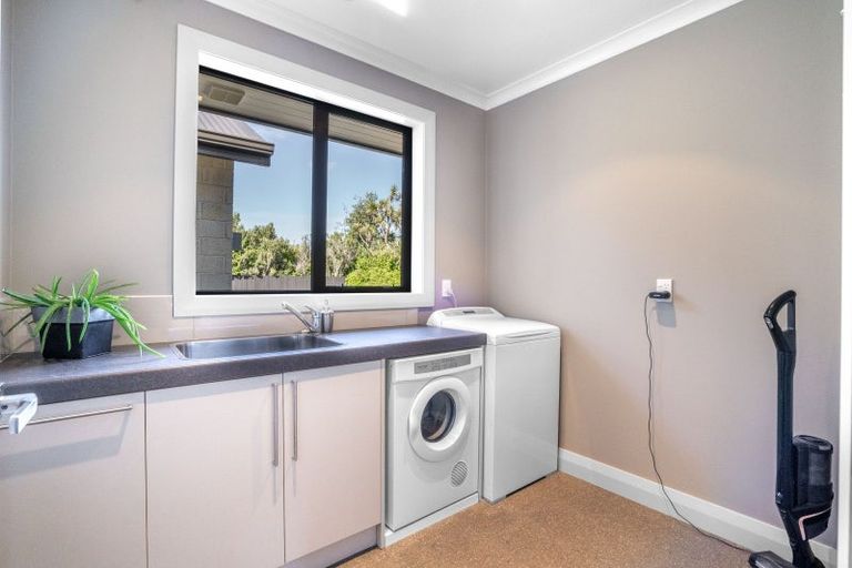 Photo of property in 129 Taiepa Road, Otatara, Invercargill, 9879