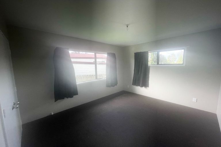 Photo of property in 3/10 Solveig Place, Randwick Park, Auckland, 2105