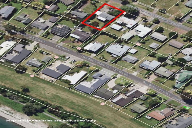 Photo of property in 14 Ogilvie Road, Kinloch, Taupo, 3377