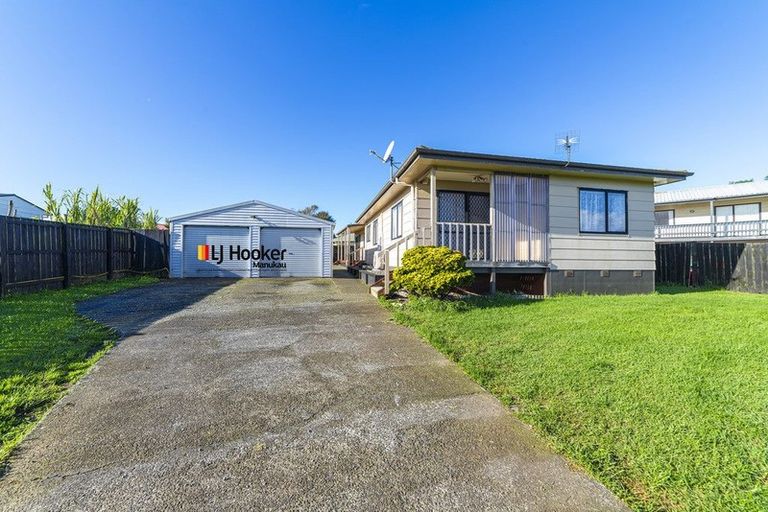 Photo of property in 18 Dungarvon Place, Clendon Park, Auckland, 2103
