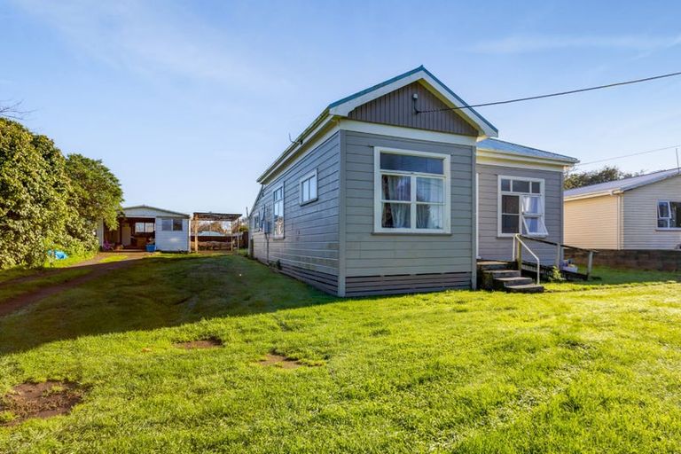 Photo of property in 64 Puriri Street, Hawera, 4610